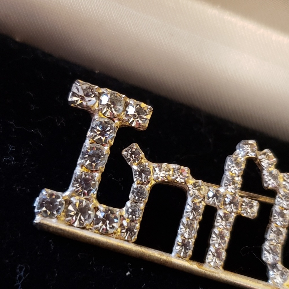 "Influence" Rhinestone Pin - Picture 7 of 7